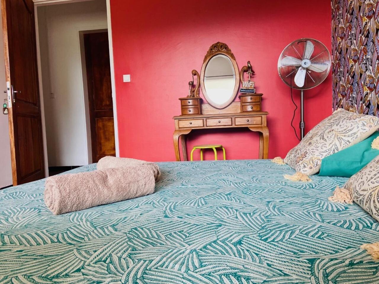 Bed and Breakfast Le Caillou Blanc Saint-Paul Номер фото